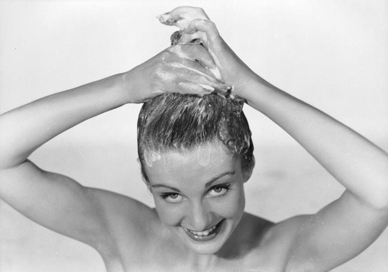 3 Haar-Tricks, die deine Haare glänzen lassen