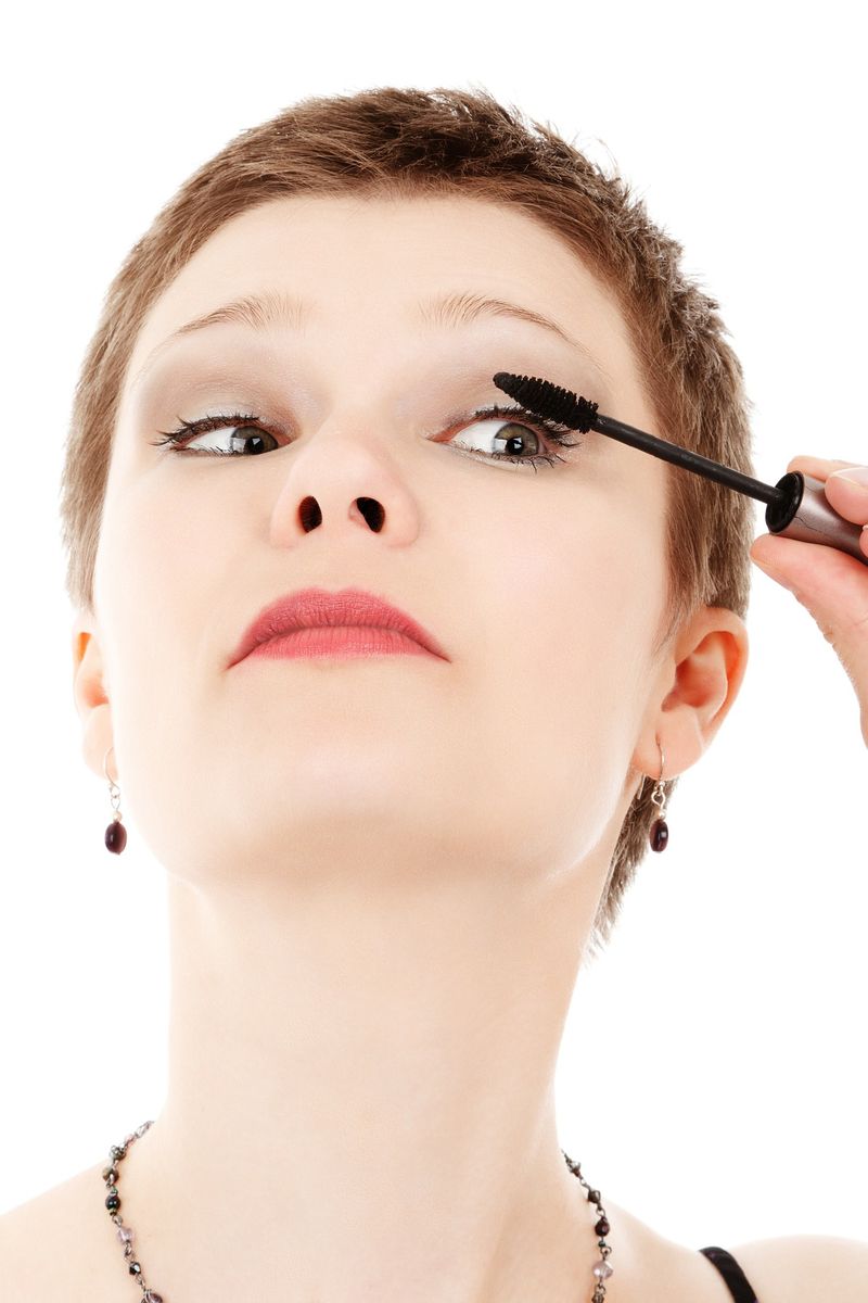 Du hast lange Wimpern?