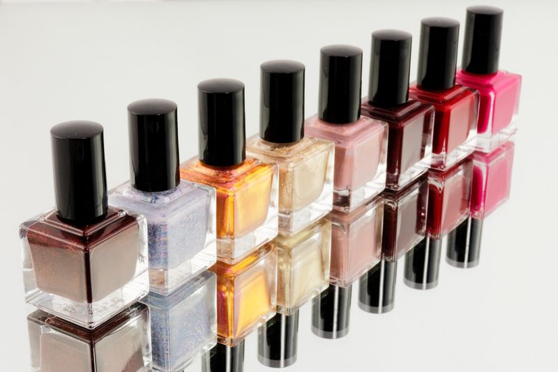 Mit diesem einfachen Trick trocknet dein Nagellack sofort!