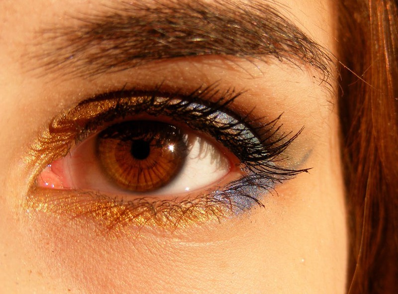 Dieser Mascara-Fehler macht deine Augen kleiner!