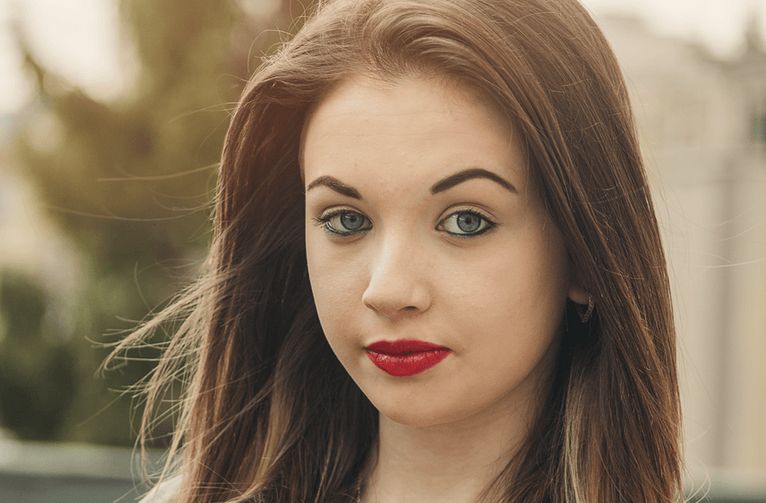 Flirten tief in die augen schauen