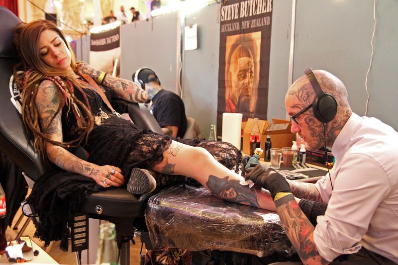Deswegen solltest du dir viele Tattoos stechen lassen