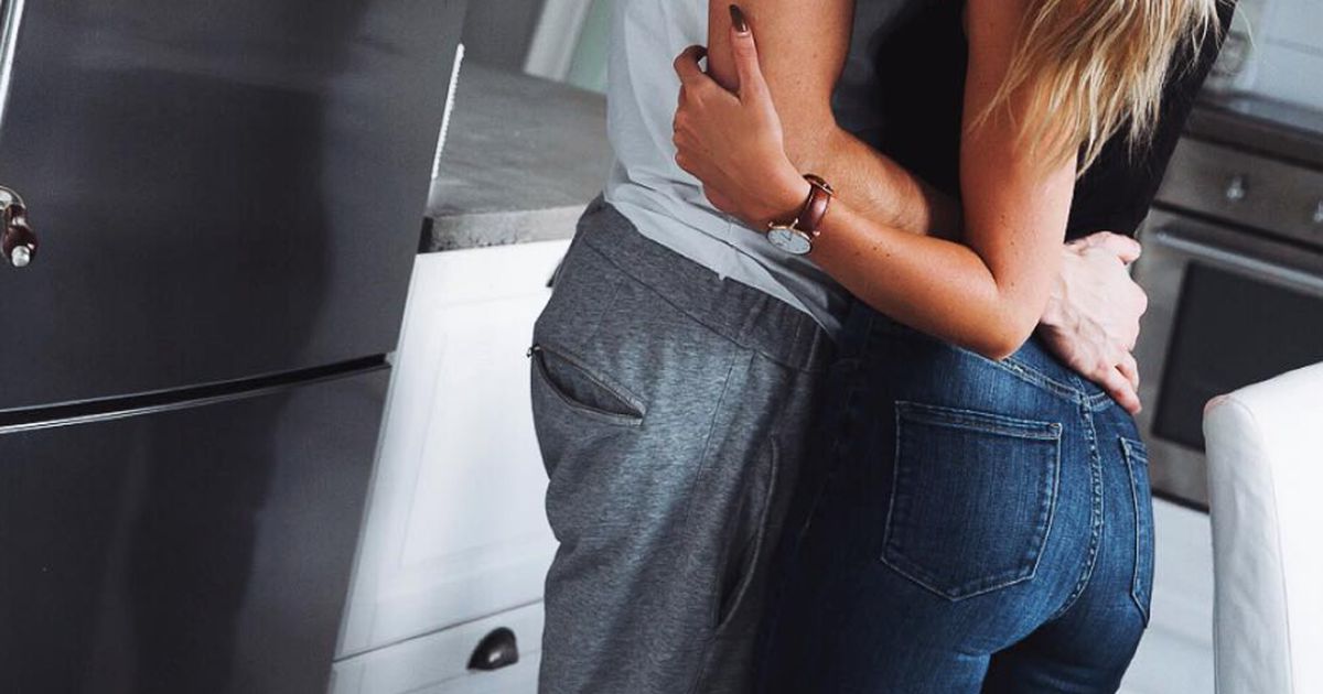 Frauen Die Auf Männer In Frauenkleidung Stehen