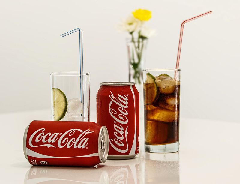 Deshalb solltest du Cola nicht nur trinken!