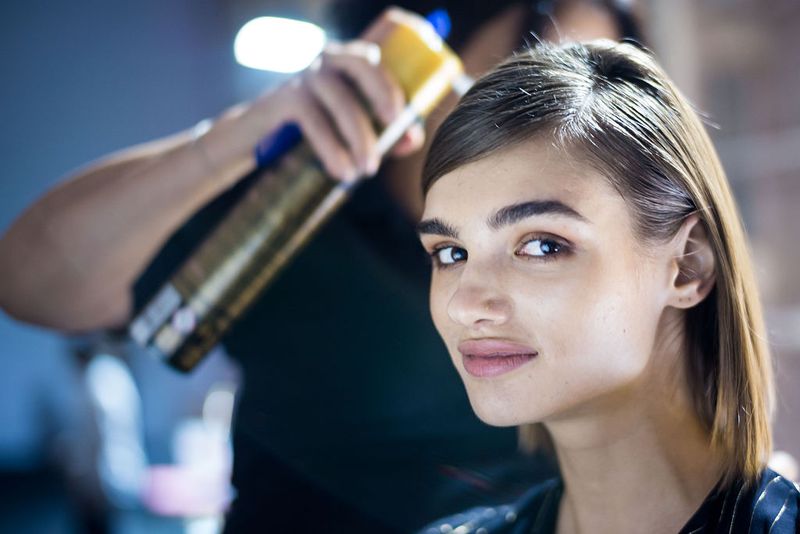 5 Hairstyles, die du dir in einer Minute zaubern kannst