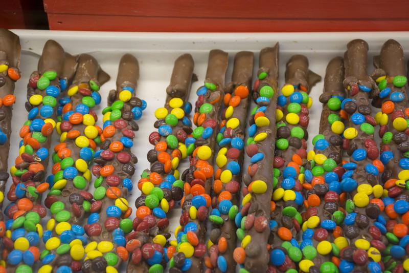 MMs sind sind nicht vegetarischM&M’s Auch alle Sorten M&M’s enthalten den Farbstoff aus Schildläusen.