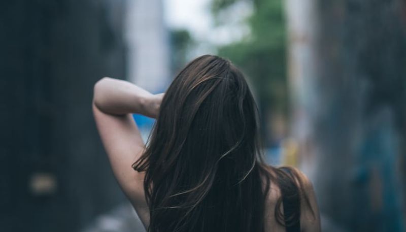 Mit diesen Tipps werden deine Haare wieder super gesund