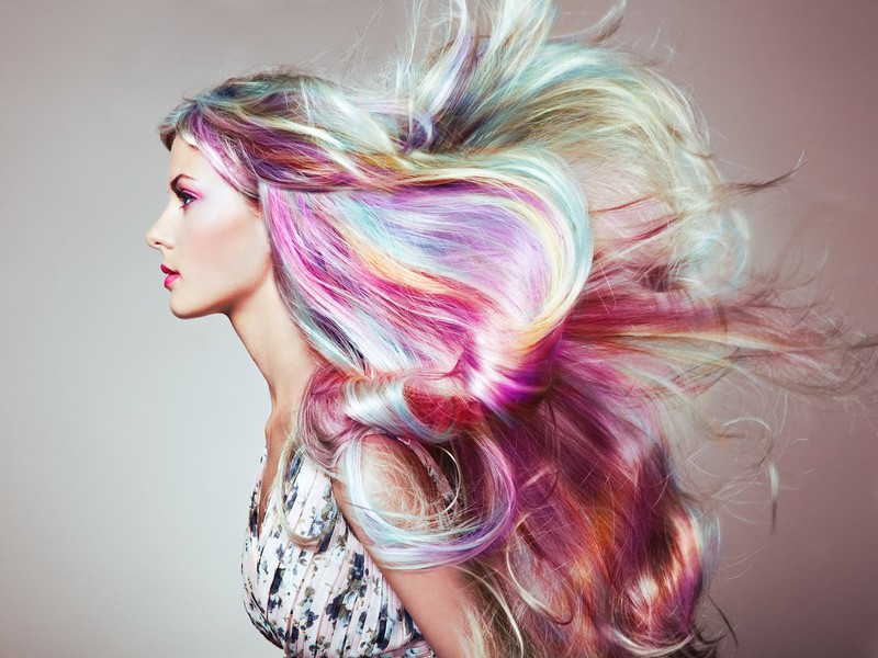 Neuer Haar-Trend: Shine Line Hair verzaubert alle Frauen