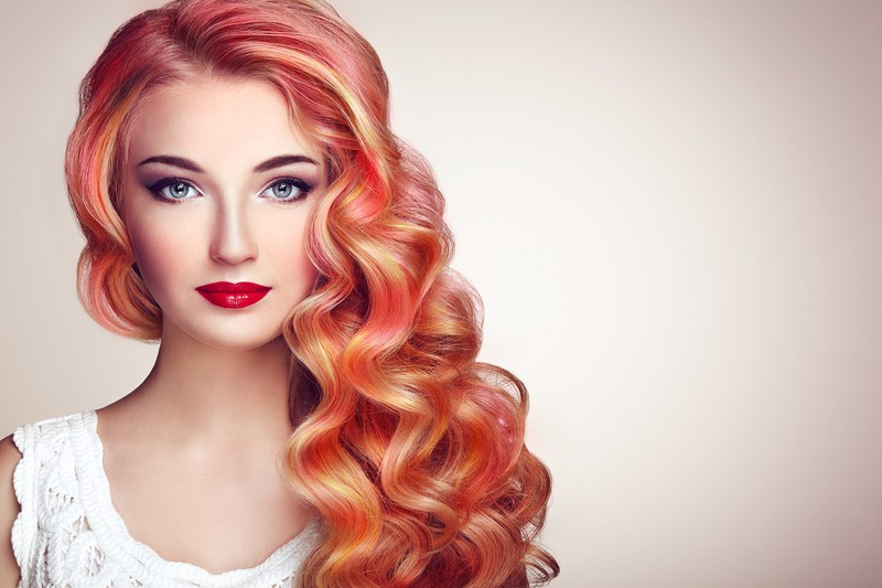 Neuer Haar-Trend: Shine Line Hair verzaubert alle Frauen