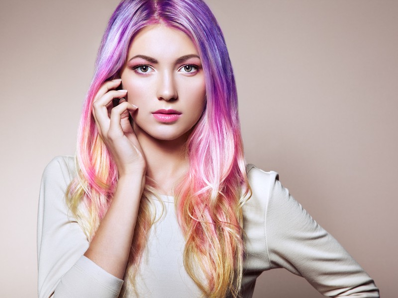 Neuer Haar-Trend: Shine Line Hair verzaubert alle Frauen