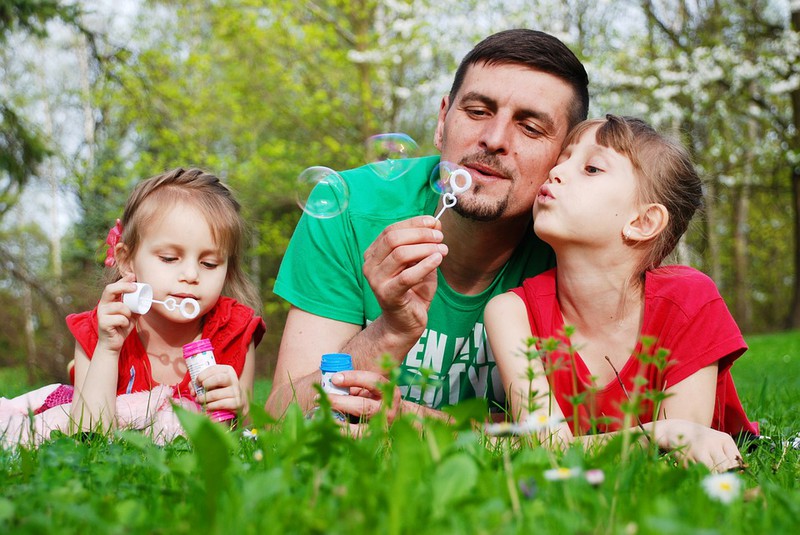 Männer mit diesem Sternzeichen sind die besten Papas