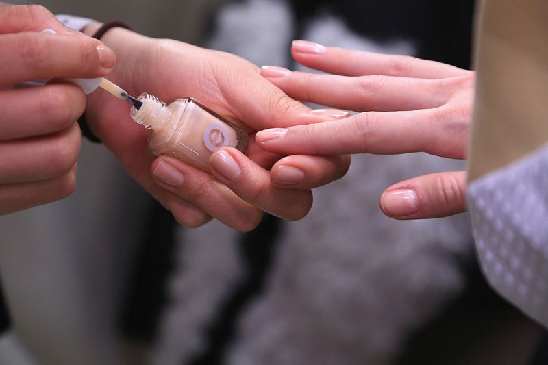 Dieser Nailart-Trick zaubert dir ganz besondere Nägel