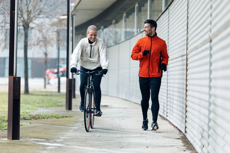 Radfahren oder Joggen verbraucht in einer Stunde 500 Kalorien - und sogar mehr