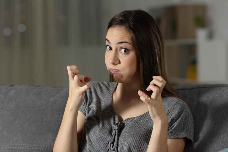 Männer finden es nicht anziehend, wenn Frauen zu viel fluchen.