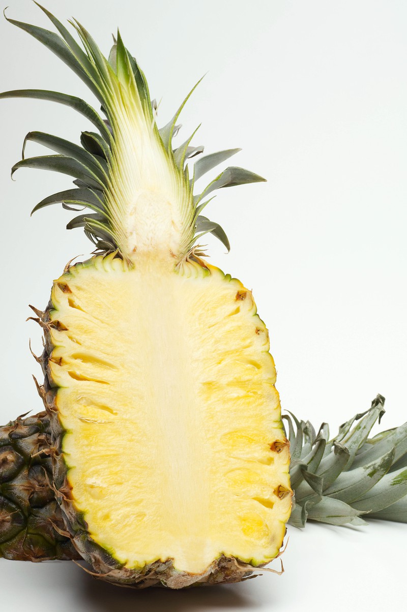 Wer es noch nicht wusste: Auch die Ananas kann bei dem Problem eines Akrochordon helfen