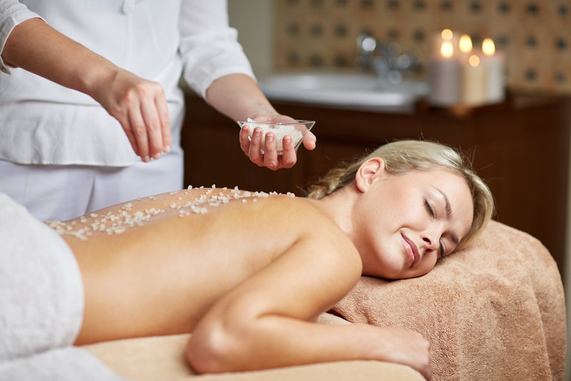 Auch ein Wellness-Tag kann sich bei bestimmten Frauen als Junggesellinnenabschied anbieten.