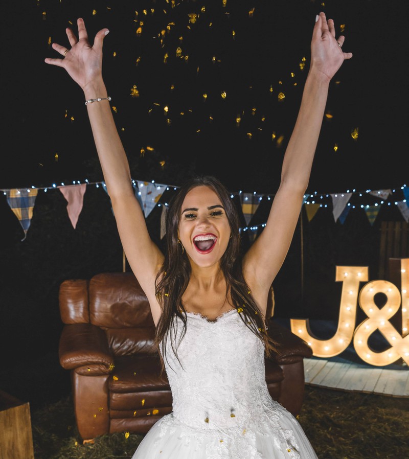 Vor der Hochzeit muss natürlich der letzte Abend in "Freiheit" gebührend gefeiert werden.