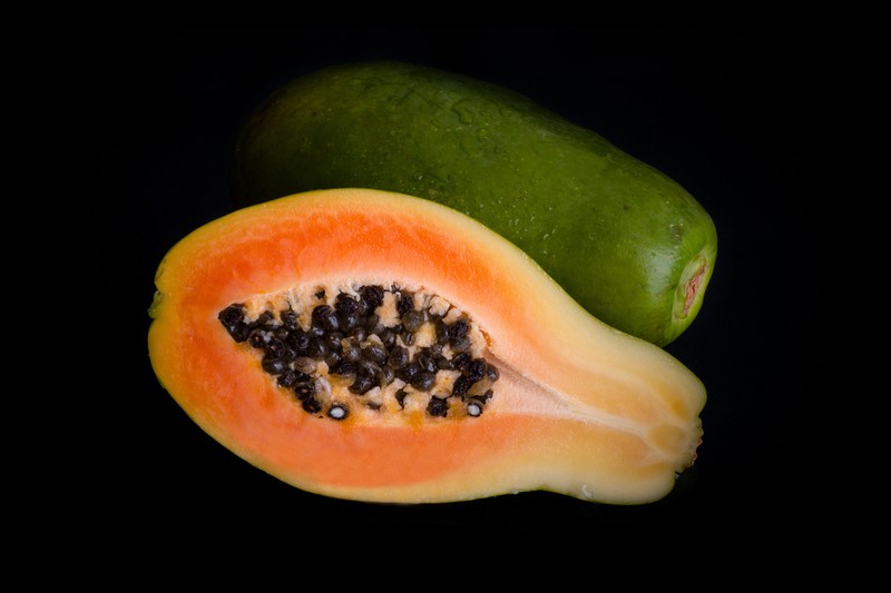 Auch Papaya hilft deinem Darm, um nicht aufgebläht zu werden.