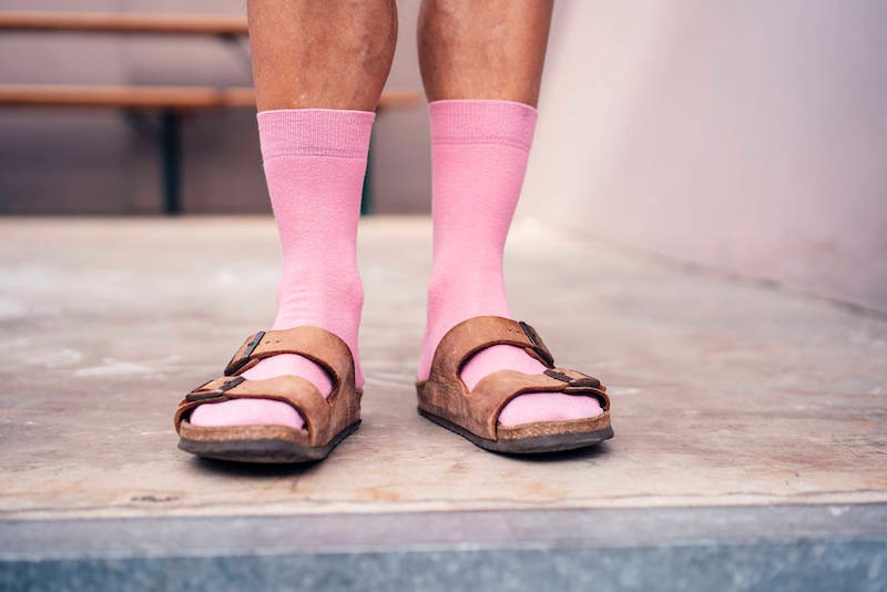 Socken in Sandalen finden Männer überhaupt nicht anziehend!