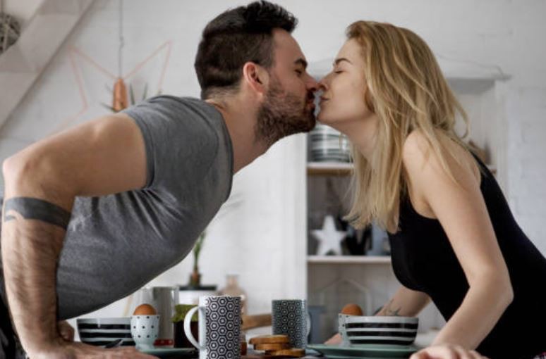 Küssen macht schlank und schön: 8 neue Kuss-Facts!