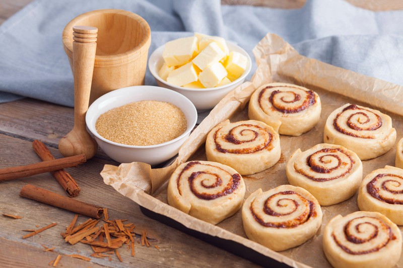 Zimtschnecken sind ein beliebtes Hefegebäck, aber morgens nicht sehr verträglich.