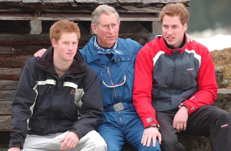 Prinz Charles mit seinen Söhnen im Urlaub