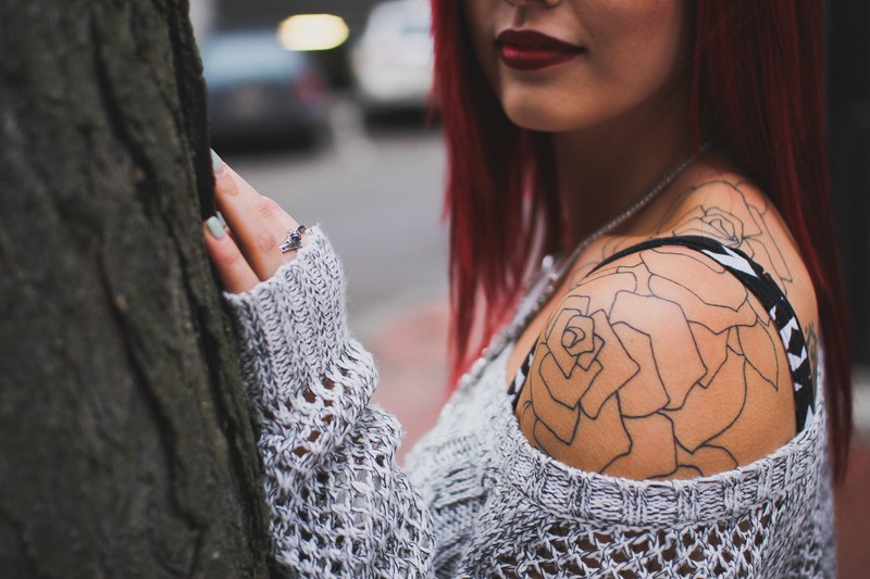 Rosen-Tattoos: Die schönsten Motive und ihre Bedeutung
