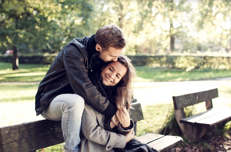 5 Anzeichen, dass in deiner Beziehung etwas nicht stimmt