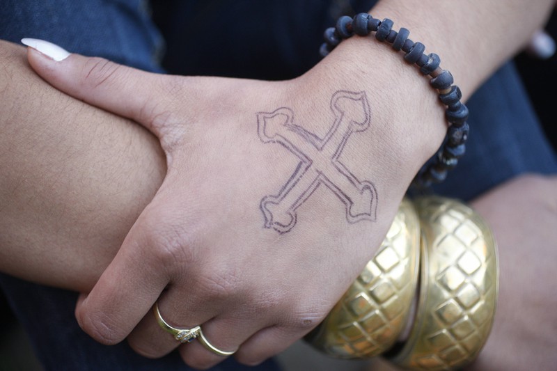 Kreuze gehören mit zu den typischen Tattoo Motiven, die Tätowierer nicht mehr stechen wollen