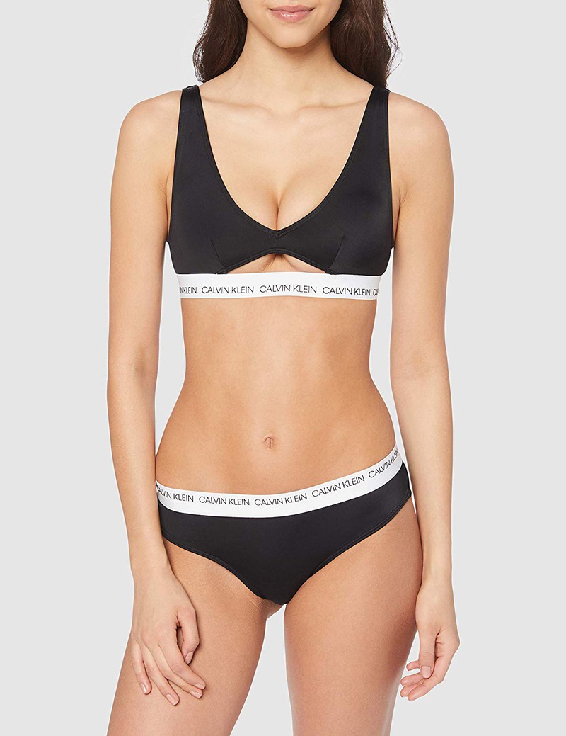 Dieses Bild zeigt einen Bikini mit Logo-Trend von Amazon.