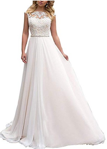 Man sieht ein Hochzeitskleid und es geht um Hochzeitskleider, die im Sommer im Trend liegen.