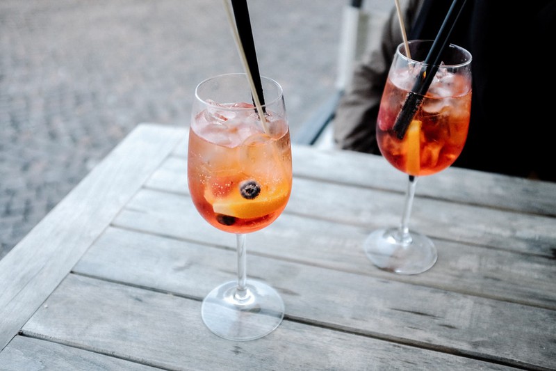 Dieses Bild zeigt einen Aperol, den perfekten Sommerdrink.