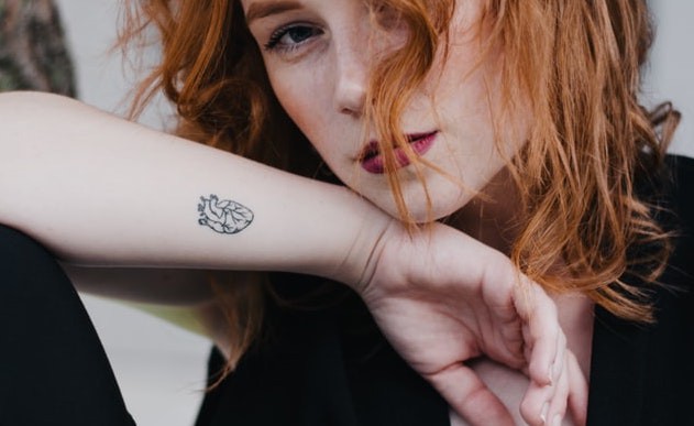 Ein anatomisch korrektes Herz-Tattoo