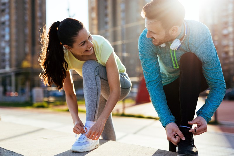 Paar joggt zusammen