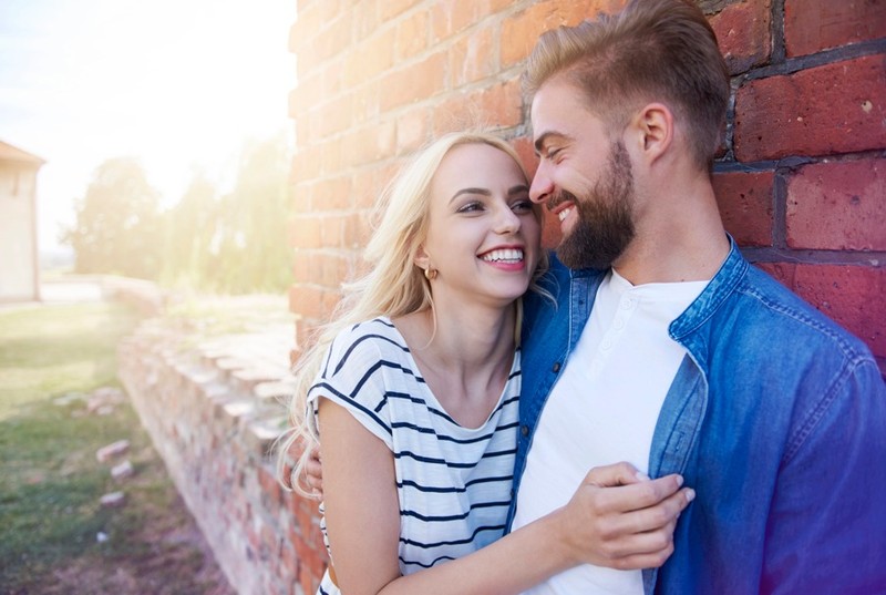 Gelegentlich sollte man Augenkontakt halten, um seinem Partner sein Innerstes zu offenbaren.