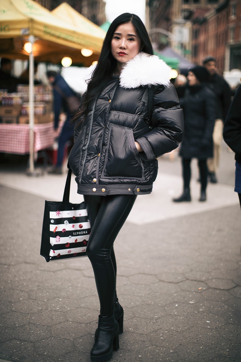 Frau in mit Leggings Style