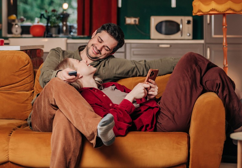 Für Männer ist es eines der schönsten Komplimente zu hören, dass ihre Freundin sich bei ihnen nicht verstellen muss.