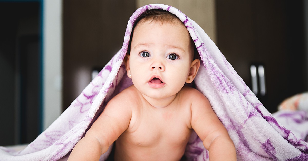5 gruselige Dinge, die Neugeborene machen