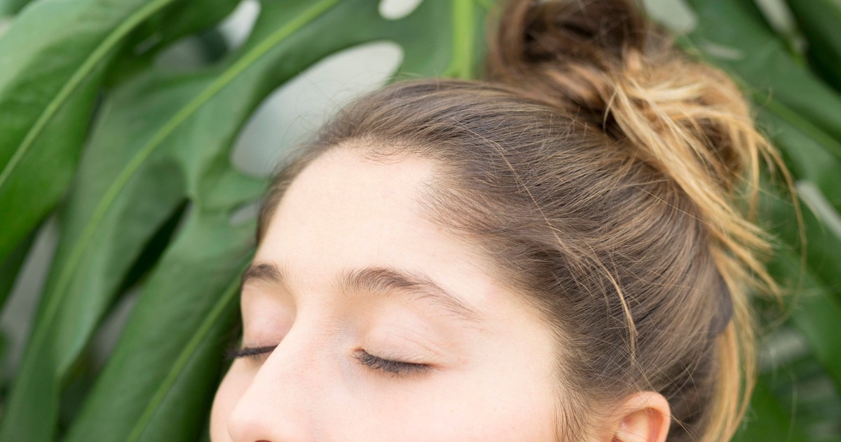 Haare bändigen: 6 Tipps, wie du die „Babyhaare" in den Griff bekommst