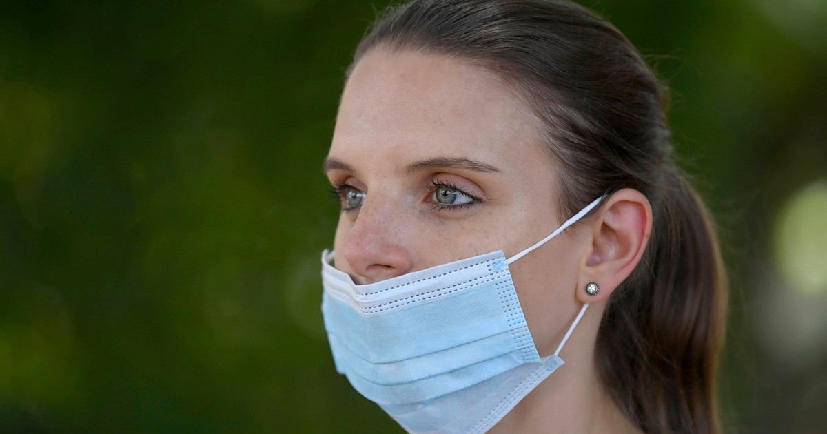 Maske tragen: Fehler beim Mundschutz, die du vermeiden solltest