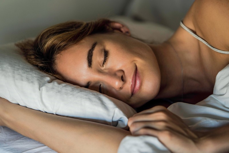 Sollte man im Sommer lieber nackt schlafen?
