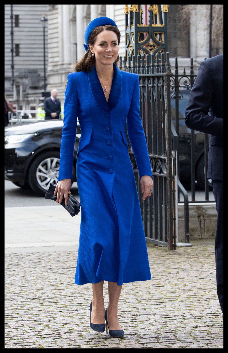 Herzogin Kates heutiger Kleidungsstil ist an das britische Königshaus angepasst.