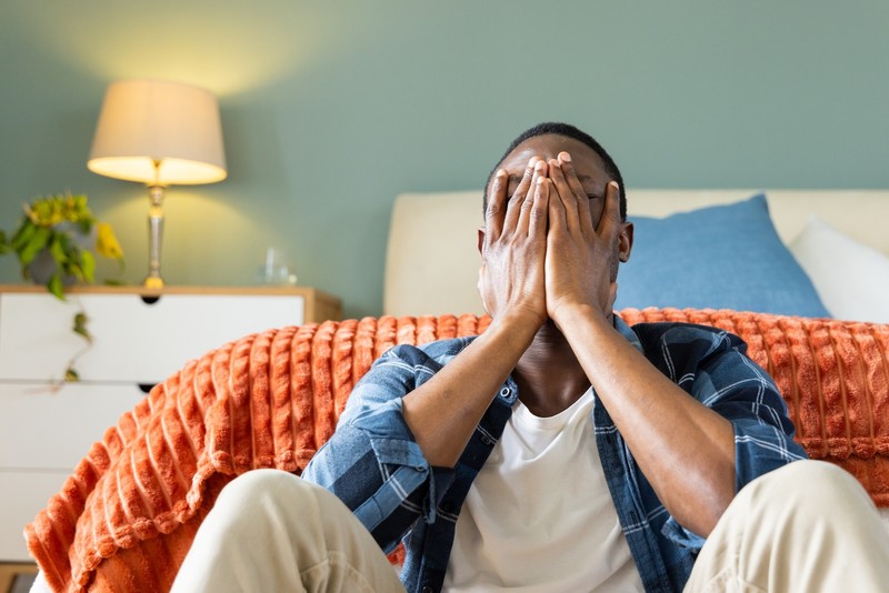 Männer trennen sich manchmal von tollen Frauen, weil sie noch nicht mit ihrer Ex abgeschlossen haben.