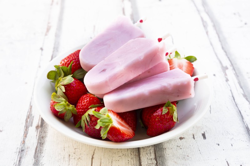 Erdbeer Eis hat nur 104 kcal.
