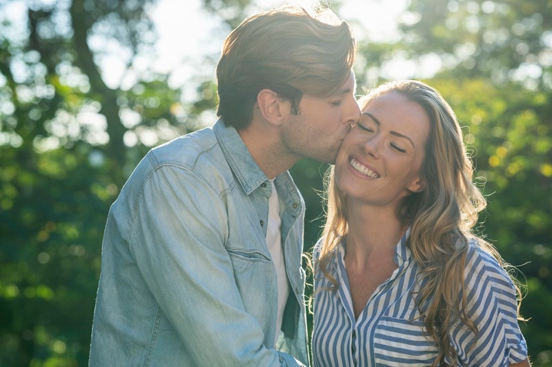 In der Kennenlernphase wollen viele wissen: Datet er nebenbei noch andere Frauen?