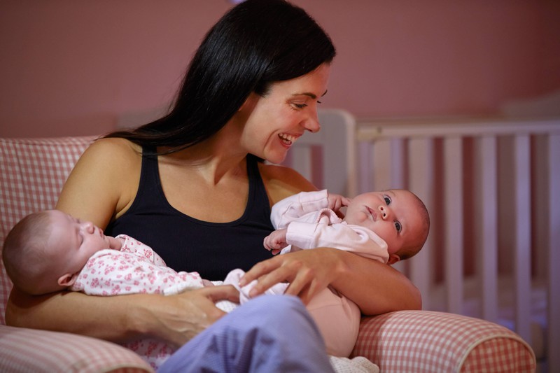 Nach der Geburt ihres ersten Kindes brachte sie wegen der doppelten Gebärmutter noch Zwillinge zur Welt