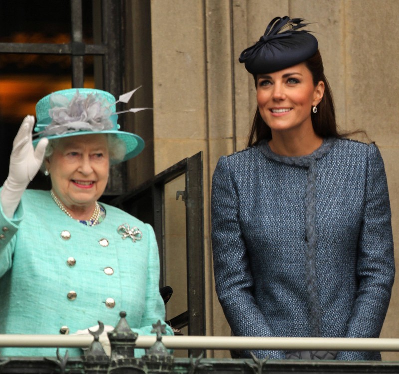 Die Queen ist im Alter von 96 Jahren verstorben, somit bekommen auch Kate und William neue Titel.