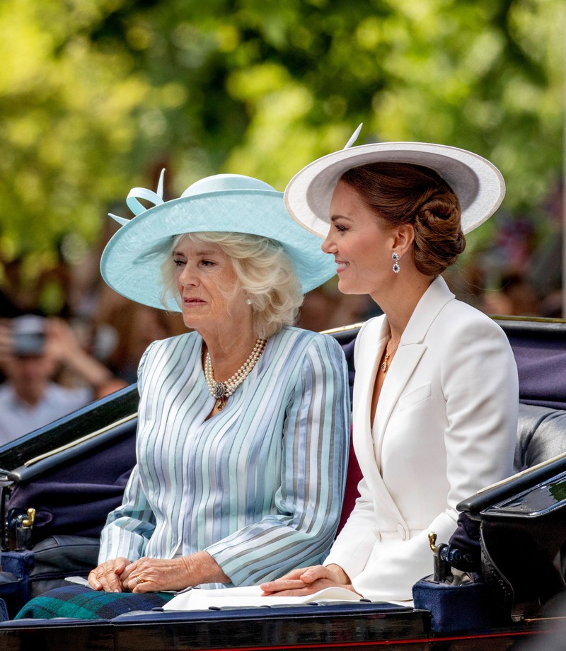 Herzogin Kate trug Dianas Ohrringe.