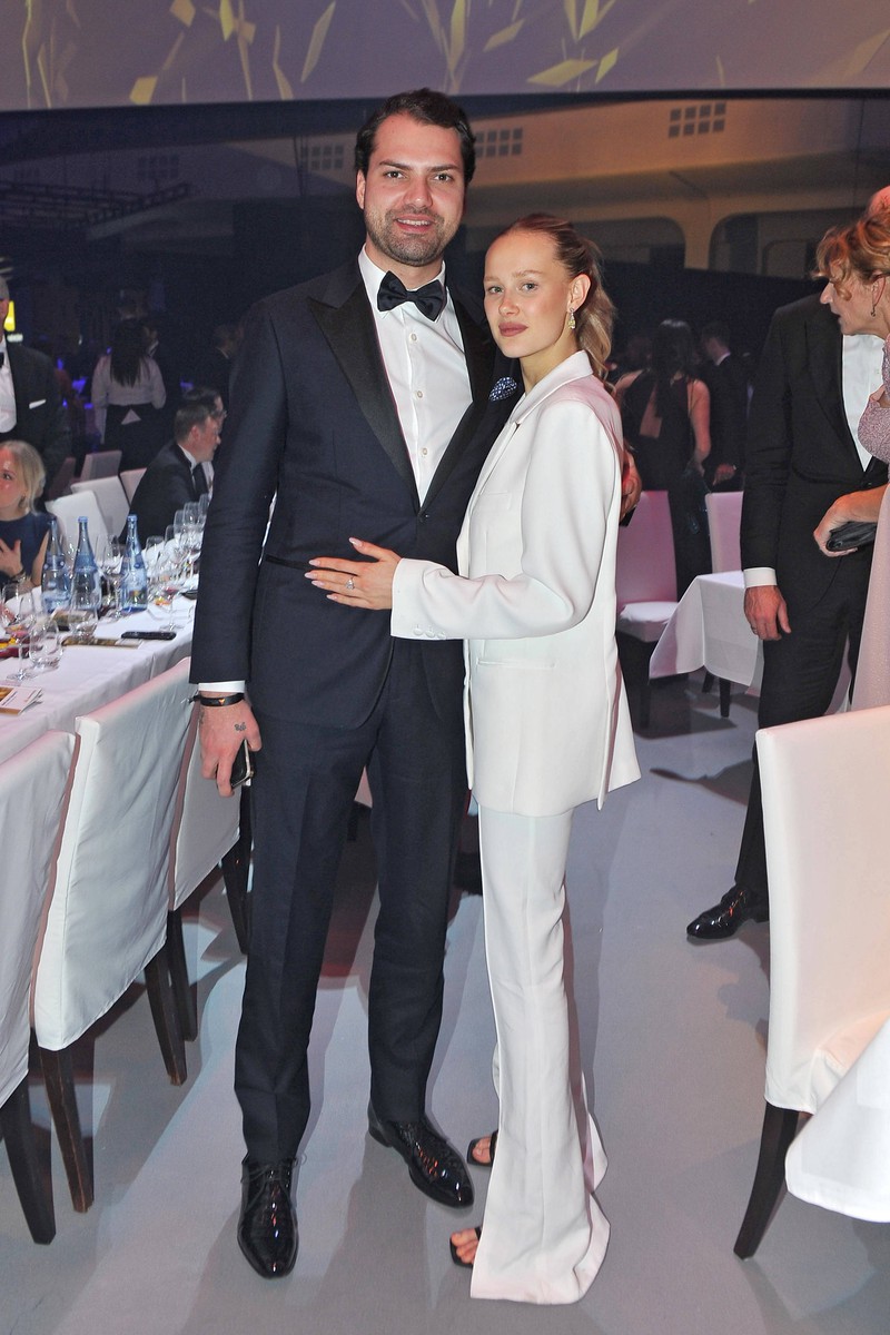 Laura Maria Geissler ist die neue Freundin von Jimi Blue Ochsenknecht. Sie haben sich von der Familie entfernt