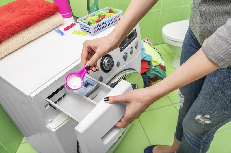 Die Waschmittelkammer sollte immer trocken sein, damit sich das Pulver nicht verklumpft.